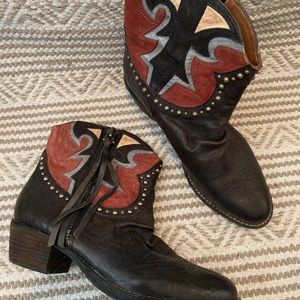 Country ankle booties